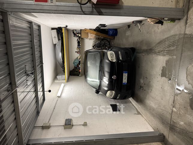 Garage/posto auto in residenziale in Via Augusto Corti 8