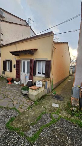 Casa indipendente in residenziale in Via Giacomo Matteotti