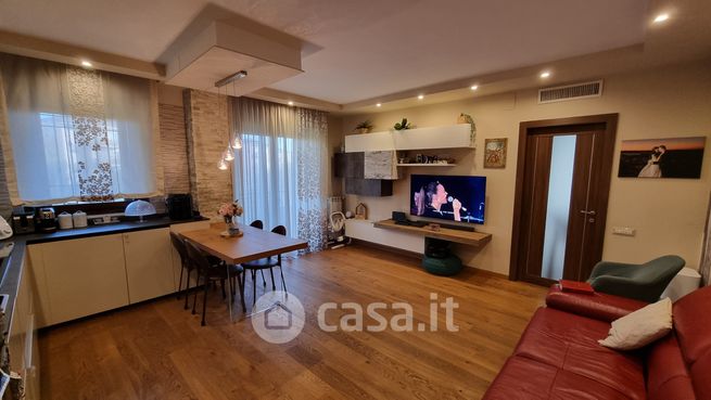 Appartamento in residenziale in Via Giorgio Almirante