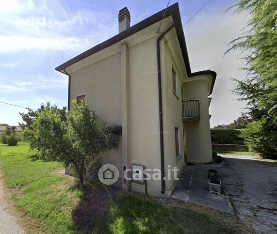 Casa indipendente in residenziale in Via Roma