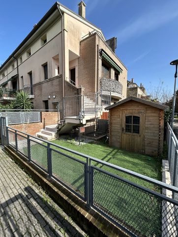 Appartamento in residenziale in Via Monte Nerone 19