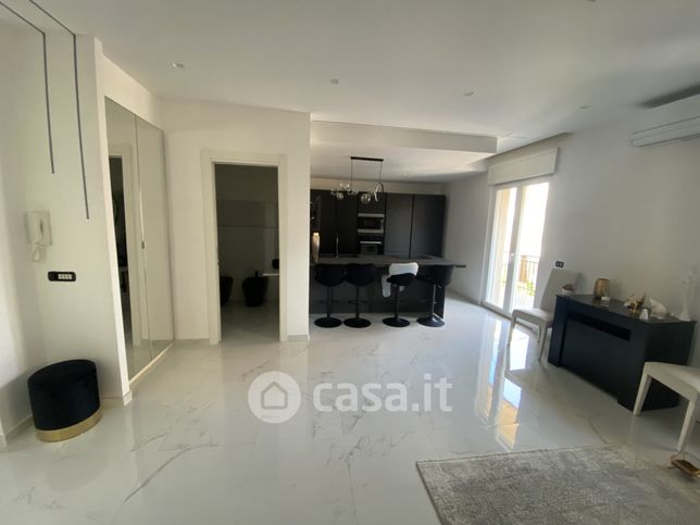 Appartamento in residenziale in Via Pietro Mancini 3