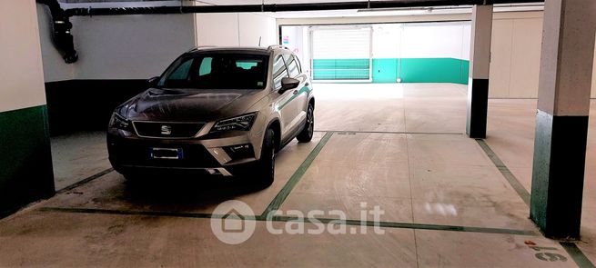 Box/posto auto in residenziale in Via Pomerio 2