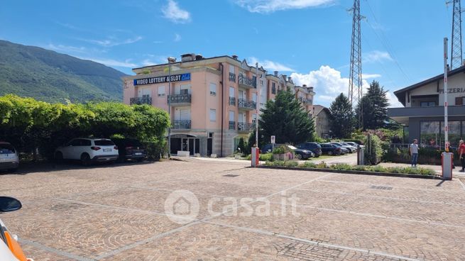 Garage/posto auto in residenziale in Via G. Postal 55