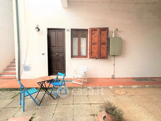 Appartamento in residenziale in Via Campagna Sud 15