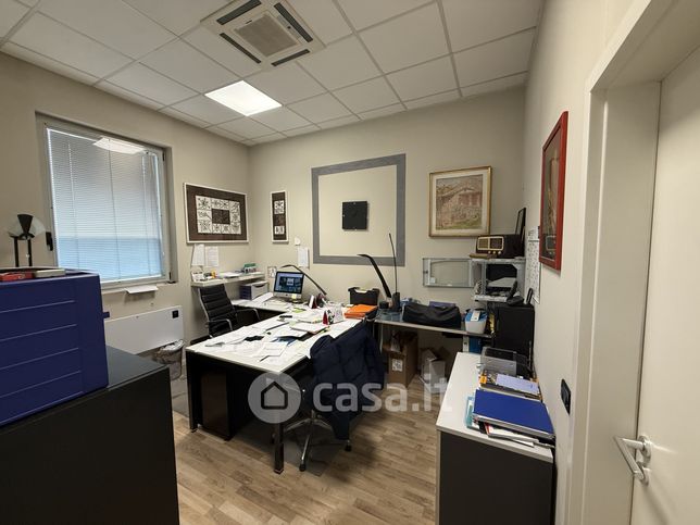 Ufficio in commerciale in Via Provina 12/A