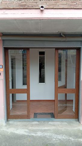 Ufficio in commerciale in 