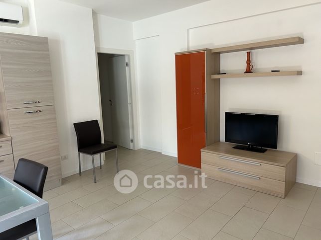 Appartamento in residenziale in Via della Roccia 1