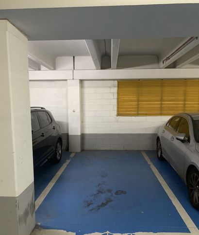 Garage/posto auto in residenziale in Piazza Galeazzo Alessi 1