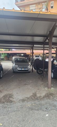 Garage/posto auto in residenziale in Via Filippo Meda 55