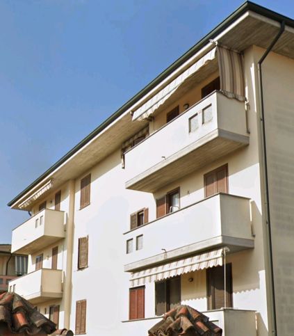 Appartamento in residenziale in Viale Montegrappa 15