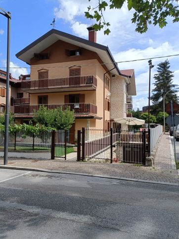 Appartamento in residenziale in Viale dei Tigli 31