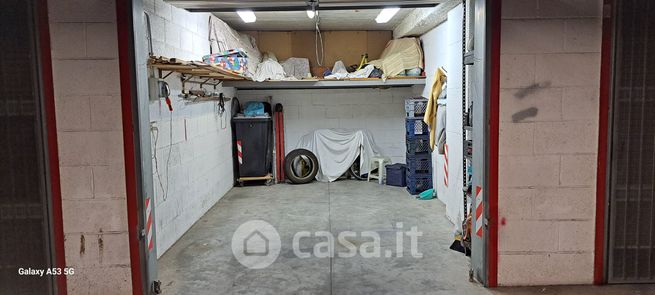 Box/posto auto in residenziale in Via Elvidio Prisco 4