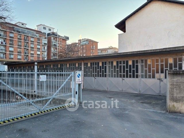 Box/posto auto in residenziale in Via Giuseppe Macherione