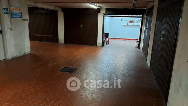 Garage/posto auto in residenziale in Corso Milano 64