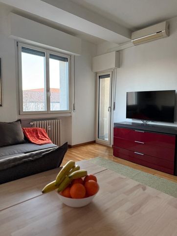 Appartamento in residenziale in Via Lorenteggio 58