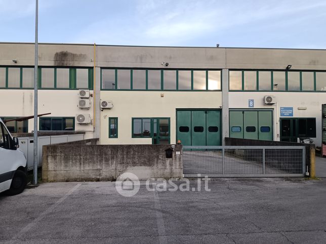 Capannone in commerciale in Via dell'Elettronica 7