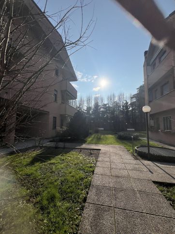 Appartamento in residenziale in Via Luigi Girardi 11