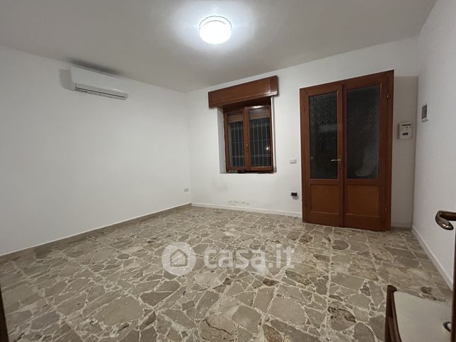 Casa indipendente in residenziale in Via Tanzi Montebello 35