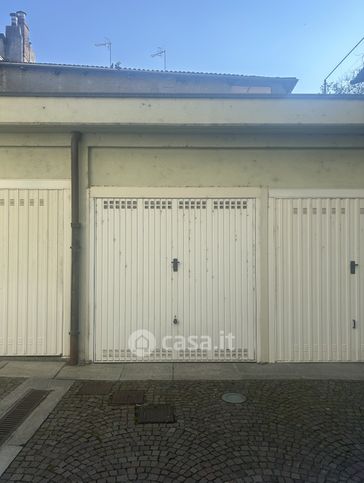 Box/posto auto in residenziale in Via Corte D'Assise