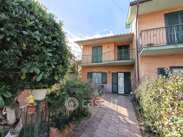 Villetta a schiera in residenziale in Via Brunone Bianchi 64