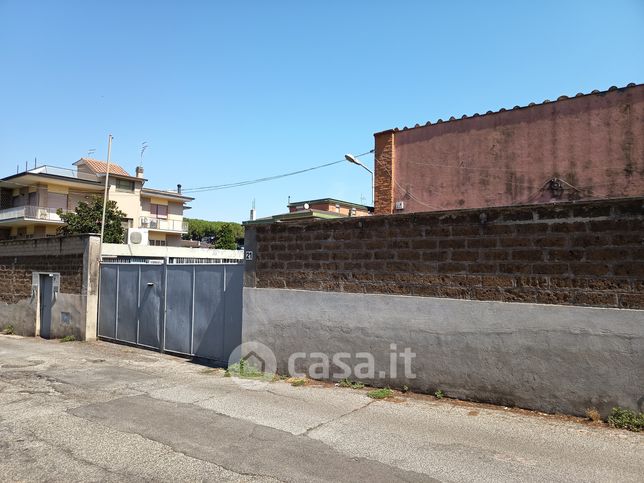 Capannone in commerciale in Via Rombiolo 19