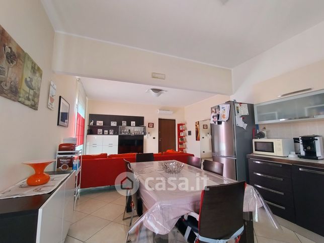 Appartamento in residenziale in Via Enrico De Nicola