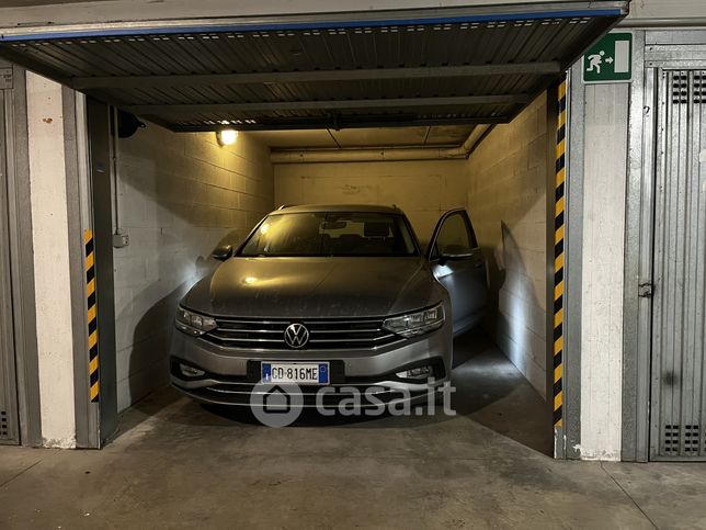 Garage/posto auto in residenziale in Via Emilia All'Ospizio