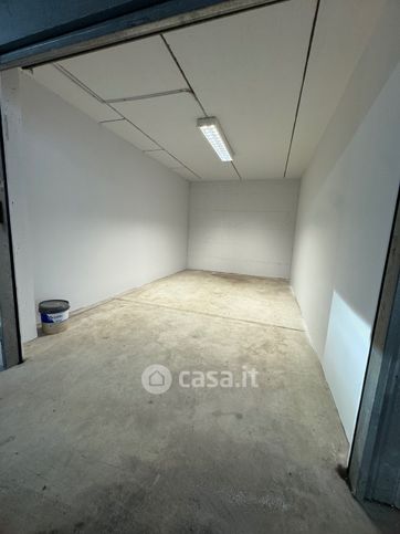 Box/posto auto in residenziale in Via Po 32