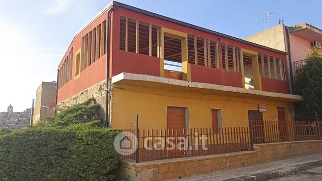 Casa indipendente in residenziale in Via dei Siculi 10