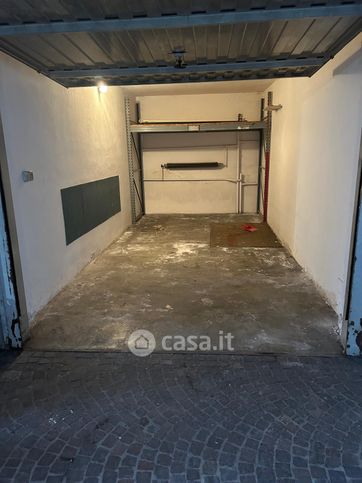 Box/posto auto in residenziale in Via Balossa 28