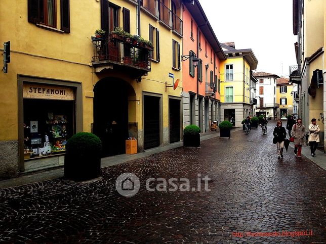 Appartamento in residenziale in Via Andrea Verga 5
