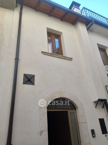 Casa indipendente in residenziale in Via Adamello