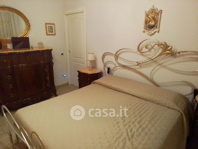 Casa indipendente in residenziale in Via Sperone 228