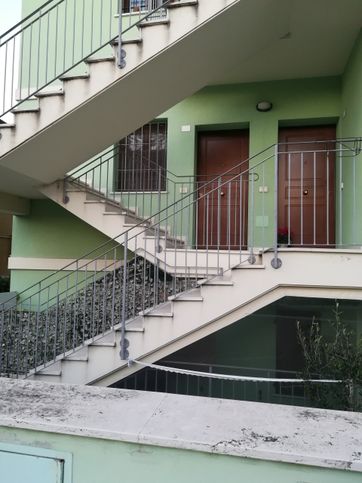 Appartamento in residenziale in Via Lago di Lesina 9