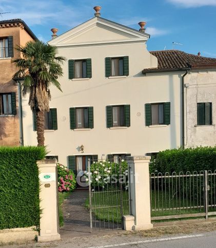 Villa in residenziale in Riviera Giacomo Matteotti