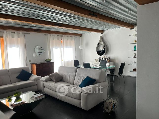 Appartamento in residenziale in Via Appia Nuova