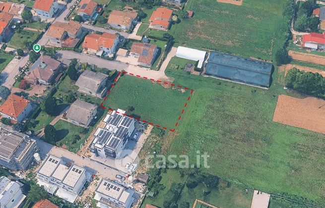 Terreno edificabile in residenziale in Via Canazei