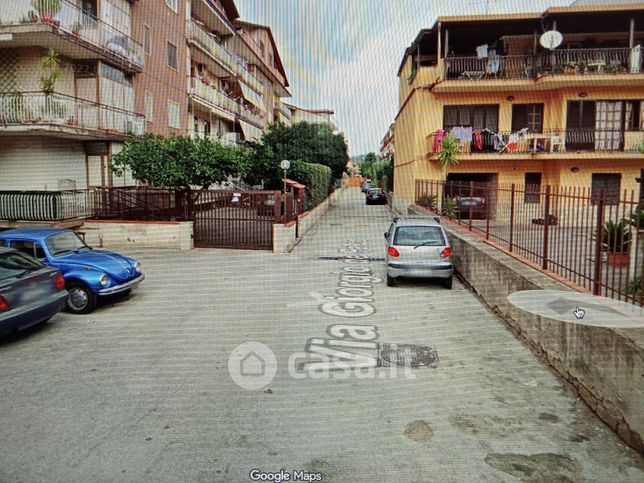 Appartamento in residenziale in Via Giorgio de Falco 38