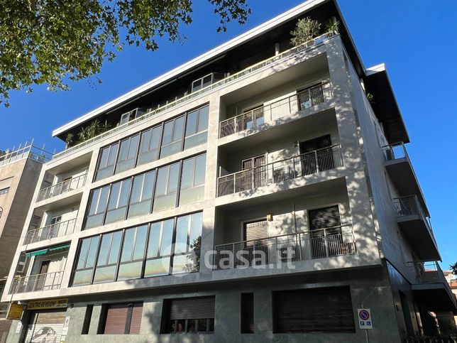 Appartamento in residenziale in Viale Lunigiana 42