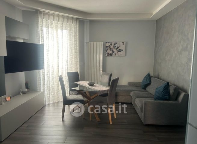 Appartamento in residenziale in Via Lombardia