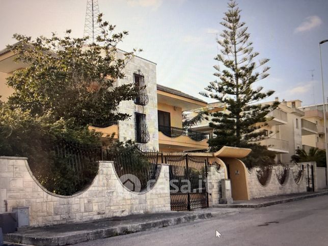 Casa bi/trifamiliare in residenziale in Piazzetta Aldo Palazzeschi 5