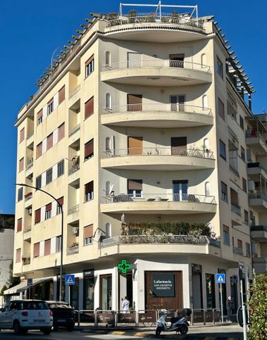 Appartamento in residenziale in Viale Telamonio 3