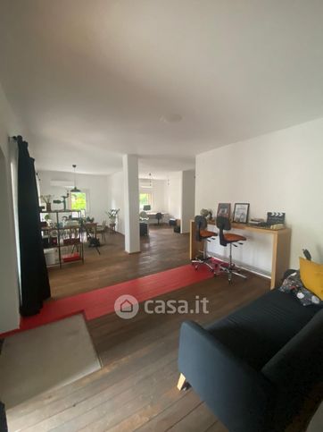 Ufficio in commerciale in Via Foresto