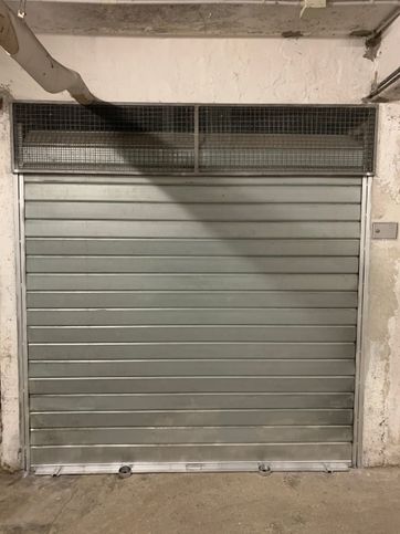 Garage/posto auto in residenziale in Via Carlo Denina