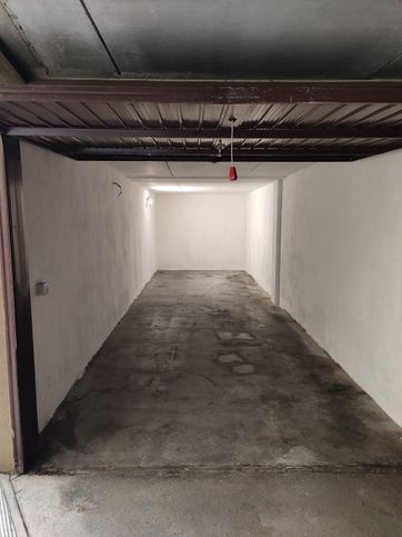 Garage/posto auto in residenziale in Via Vittorio Alfieri 43