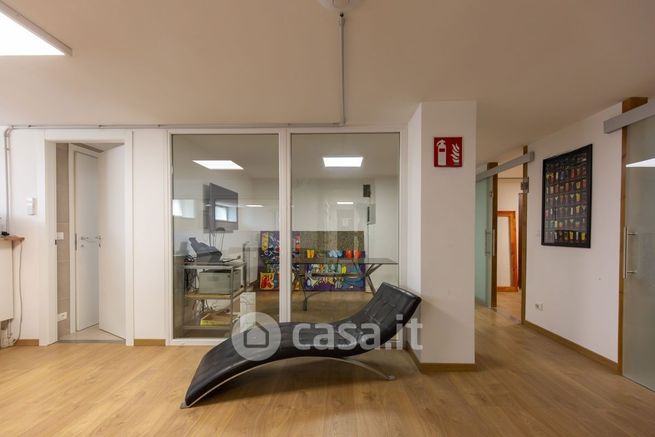 Ufficio in commerciale in Via Cantarane 14