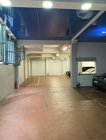 Garage/posto auto in residenziale in Via Emilia Levante 13