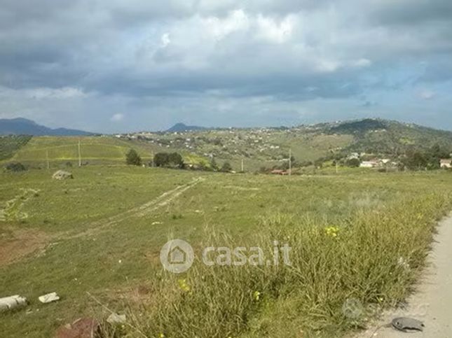Terreno agricolo in commerciale in 