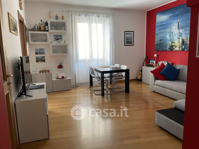 Appartamento in residenziale in Viale Regina Giovanna 25